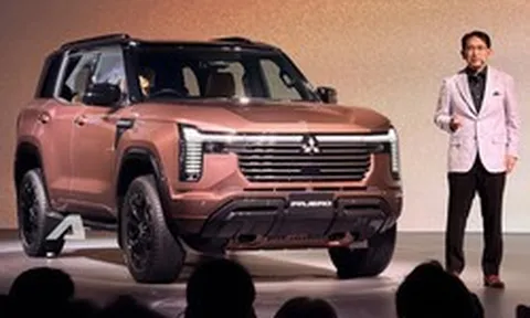 Mitsubishi Pajero thế hệ mới ra mắt: Khung gầm rời, 2 màn lớn, máy dầu 2.4L, có thể thêm hybrid cạnh tranh Land Cruiser, lắp ở gần Việt Nam