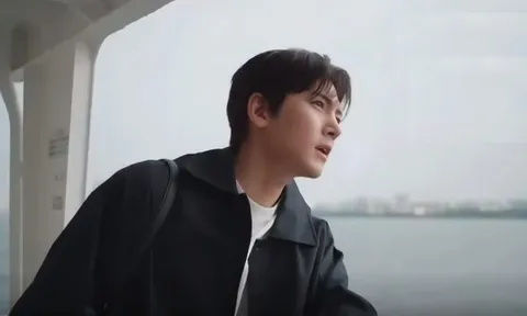 “Nam thần vạn người mê” trở lại với thể loại hài lãng mạn