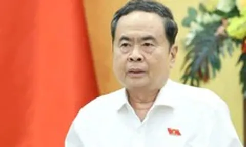 Chủ tịch Quốc hội: Không đẩy khó khăn về phía người dân, doanh nghiệp