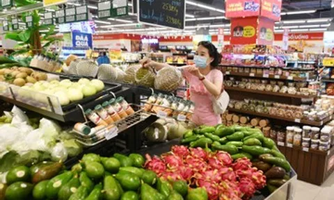 Xăng dầu tăng mạnh, chỉ số giá tiêu dùng 8 tháng tăng 4,45%