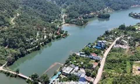 Loạt villa, homestay quanh hồ Đồng Đò đóng cửa