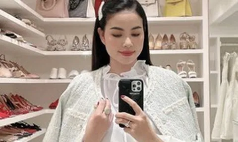 Nỗi buồn của Phạm Hương ở Mỹ