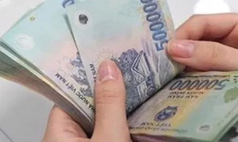Trình Đề án cải cách chính sách tiền lương và bảo hiểm xã hội tại Hội nghị Trung ương 5