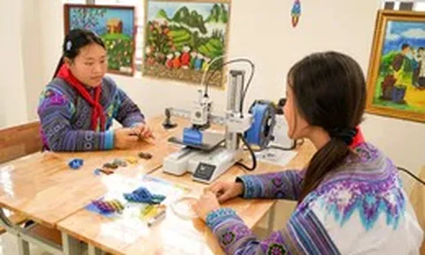 Tặng phòng thực hành STEM cho trường học vùng sâu, vùng xa