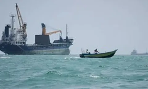Iran lập ‘vùng cấm’ ngoài eo biển Hormuz; Mỹ tố Tehran nói dối