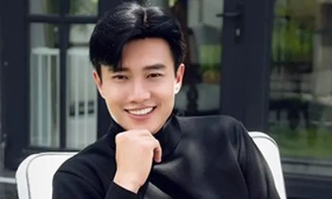 Quý ông độc thân vạn người mê của làng giải trí Việt đi bán mì, sở hữu biệt thự vài chục tỷ