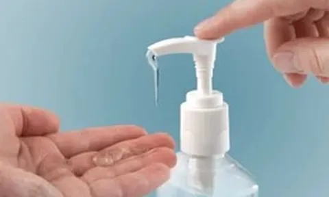 Thu hồi toàn quốc loạt dung dịch vệ sinh phụ nữ, sữa tắm, dầu gội vi phạm