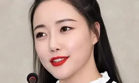Bắt khẩn cấp nữ nghệ sĩ