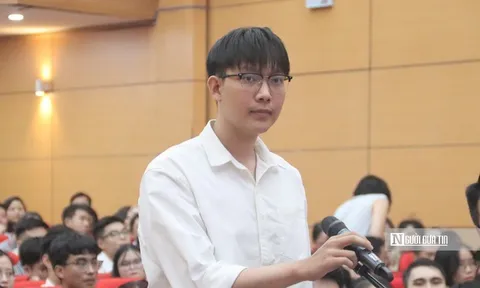 Thủ khoa bác sĩ nội trú Đại học Y Hà Nội chọn sản phụ khoa khiến cả hội trường vỗ tay