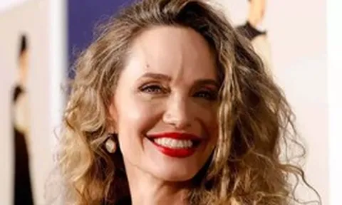 Angelina Jolie bị chỉ trích