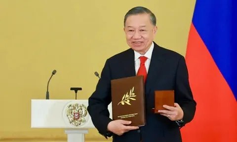 'Từ trải nghiệm lịch sử của mình, Việt Nam kiên trì chính sách đối ngoại độc lập, tự chủ, tự cường, hòa bình, hữu nghị và hợp tác'