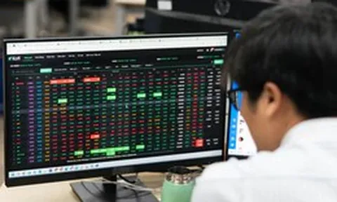 Chứng khoán 15-9: VN-Index có thể điều chỉnh, nên giữ tỉ trọng cổ phiếu bao nhiêu?