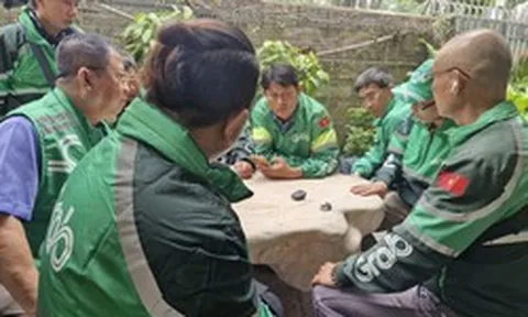 Tài xế xe công nghệ ở TP.HCM: Đằng sau 2 chữ 'tự do' là rất nhiều cay đắng