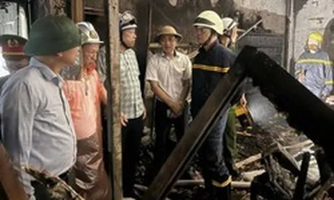 Cháy nhà trong đêm ở Hà Nội, 5 người tử vong