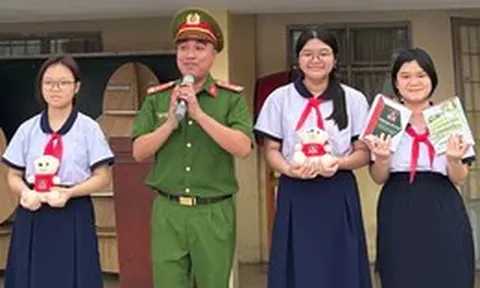 Học sinh TP.HCM ‘học mà chơi’ với những bài học về giao thông và phòng chống ma túy