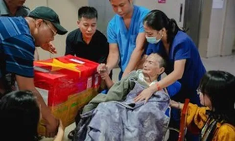 Cuộc hồi hương về với người mẹ 103 tuổi của liệt sĩ Trần Hữu Quân