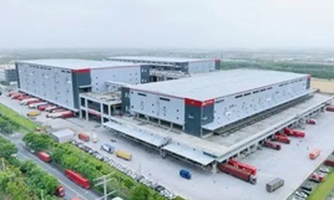 Phát hiện kho hàng khổng lồ 660.000m2 của Trung Quốc sát vách Việt Nam có động thái mới
