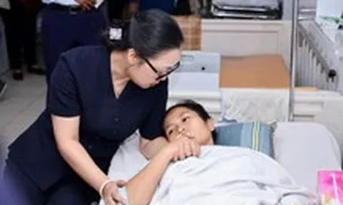 Chủ tịch nước tặng thưởng Huân chương Dũng cảm cho cô giáo Hoàng Thị Hiền