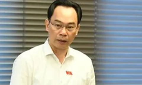 Thiếu sách giáo khoa, sáp nhập trường, tuyển sinh 2027: Những câu hỏi chờ Bộ trưởng GD-ĐT trả lời
