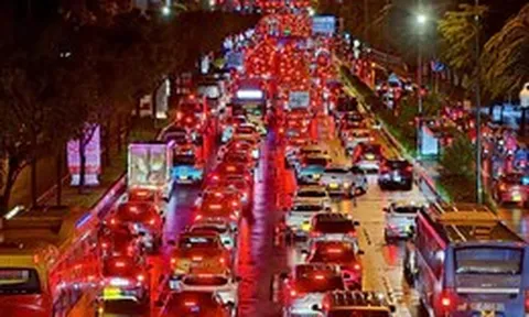 Kẹt xe ngã tư Phạm Văn Đồng - Phan Văn Trị: Bạn đọc hiến kế 'đủ thứ', Sở XD tính xây cầu vượt, hầm chui