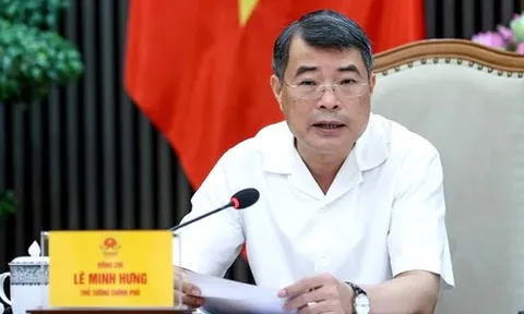 Thủ tướng: Kiểm điểm trách nhiệm việc để thiếu sách giáo khoa, không phụ thuộc chỉ Nhà xuất bản Giáo Dục