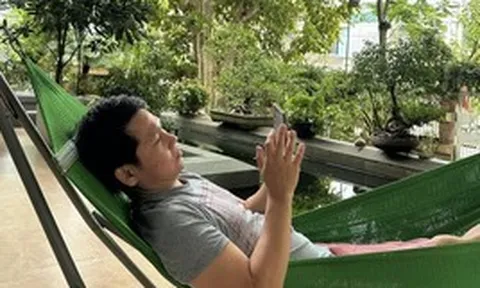 "Ông hoàng nhạc đỏ" đình đám bán đặc sản thịt dê ở đường Hàn Thuyên, Hà Nội