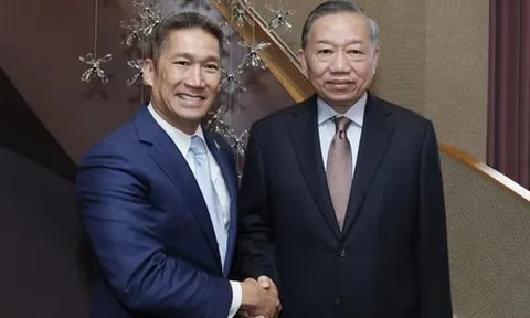 Ông Hùng Cao chia sẻ tình cảm với quê hương, kỳ vọng Việt Nam đột phá mạnh mẽ