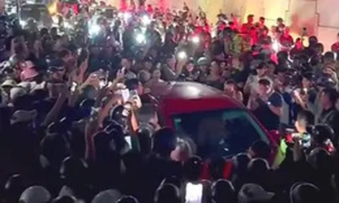 Điều tra vụ nghi đánh ghen, đám đông vây kín ô tô livestream ở Thái Nguyên