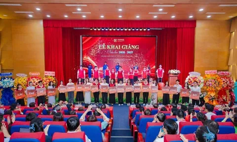HIU khai giảng năm học 2026-2027, kết nối nhiều thế hệ sinh viên