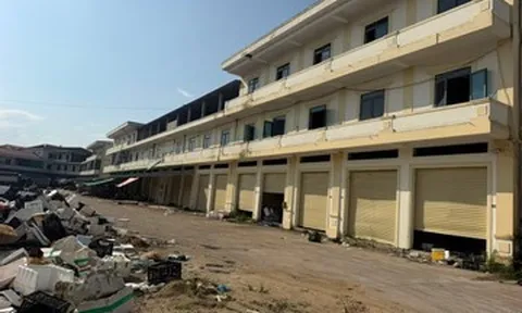 Chợ đầu mối hơn 140 tỷ ở Hà Tĩnh, gần 100 ki-ốt vẫn bỏ trống