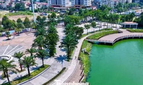 Tuyến đường sở hữu ba 'lá phổi xanh' giữa đô thị cao tầng phía Tây Hà Nội