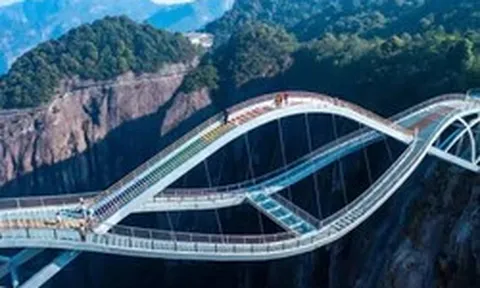 Tên là cầu Như Ý nhưng nhìn đã thấy thót tim