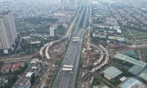 Cận cảnh nút giao nhiều tầng đang thành hình ở phía Tây Hà Nội