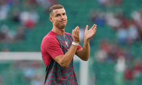 Ronaldo bất mãn vì ngồi dự bị, LĐBĐ Bồ Đào Nha họp khẩn