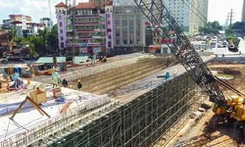 Nút giao 786 tỷ đồng ở Hà Nội đúc phiến dầm đầu tiên sau nhiều năm đình trệ