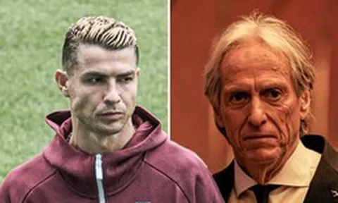30 phút khởi động " hụt" và giọt nước tràn ly khiến Ronaldo rời tuyển Bồ Đào Nha