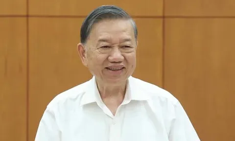 Tổng Bí thư, Chủ tịch nước: Báo cáo qua nhiều cấp không được làm khó khăn nhẹ đi, thành tích đậm lên