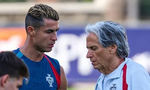 HLV Jorge Jesus gắt gỏng sau lùm xùm với Ronaldo: "Tôi không xin lỗi ai cả"