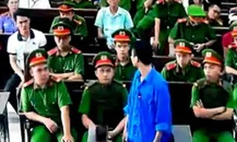 Vụ thảm sát ở Đồng Nai: 1,13 tỉ tiền bồi thường và ánh mắt bị cáo tìm kiếm người thân