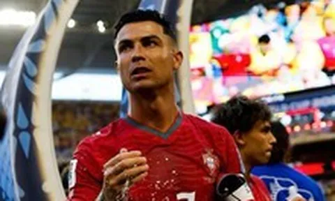 Án phạt dành cho Ronaldo