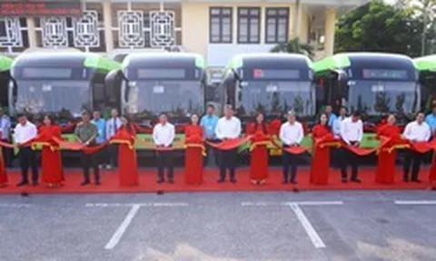 Khai trương tuyến xe buýt điện liên tỉnh số 83, kết nối Hà Nội - Hưng Yên
