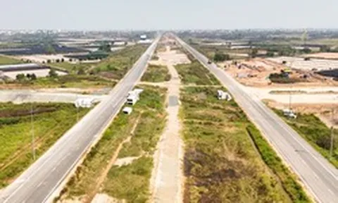 Diện mạo đường song hành Vành đai 4 qua Hà Nội thông xe kỹ thuật ngày 10/10