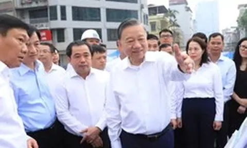 Tổng Bí thư, Chủ tịch nước Tô Lâm: Quản lý chặt chẽ quy hoạch xây dựng hai bên tuyến đường