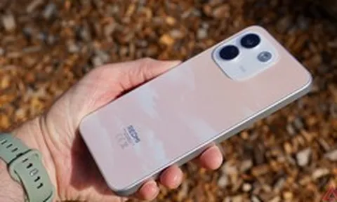 Cũng tên "17 Pro Max" nhưng điện thoại này rẻ hơn iPhone 17 đến cả 10 triệu, pin dùng 3 ngày không cần cắm sạc
