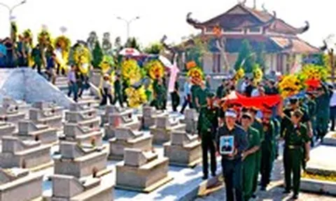 Ngày 'trở về' của hai anh em liệt sĩ sau gần nửa thế kỷ nằm lại nghĩa trang phía Nam