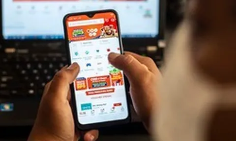 Vì sao nhà bán than phí nhưng không dám rời sàn