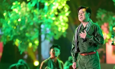 ‘Khúc tri ân’ trước giờ đưa các anh hùng liệt sĩ về nghĩa trang thành phố