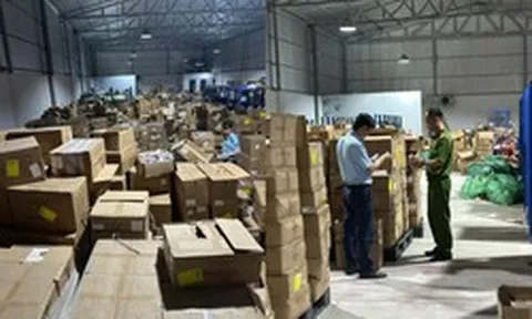 Tịch thu 233.140 sản phẩm mỹ phẩm tại công ty của nữ giám đốc Lý Hồng Thương: Đủ loại son môi, kem chống nắng, kem dưỡng da