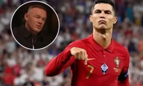 Rooney chỉ trích Cristiano Ronaldo