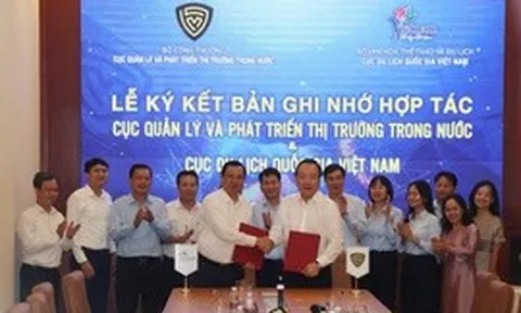 Hợp tác phát triển du lịch mua sắm, mở rộng đầu ra cho hàng Việt